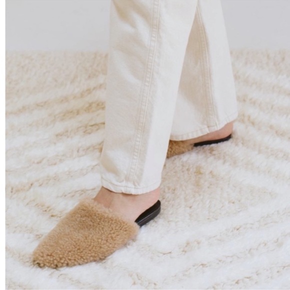 Jenni Kayne Shearling Pointed Toe Mules Natural, size 8.5 US/39 EU - Picture 2 of 7